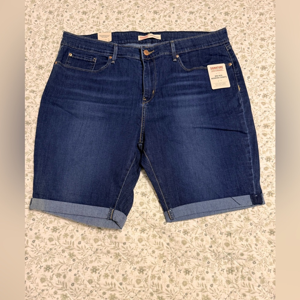 Signature by Levi Strauss Bermuda Jean Shorts - Picture 6 of 10